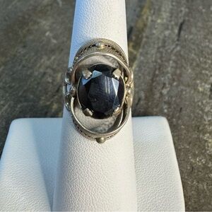 Vintage Sterling Silver Oval Black Stone Filigree Dinner Ring Estate Size 5.5